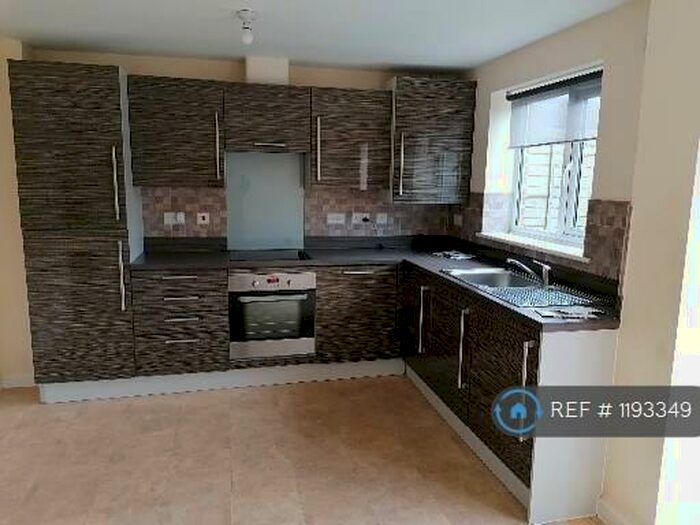 3 Bedroom Terraced House To Rent In Gloucester Road, Patchway, Bristol, BS34