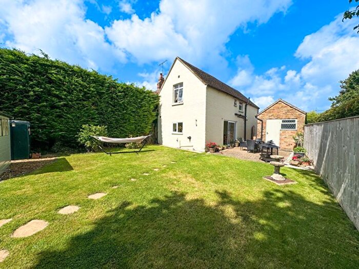 3 Bedroom Property For Sale In Slapton, Leighton Buzzard, LU7