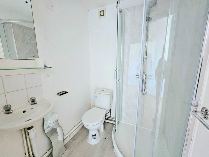 Studio To Rent In Faraday House, Hornsey Lane, Highgate, N6