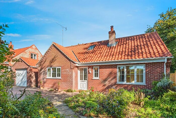4 Bedroom Detached Bungalow For Sale In Bacton Road, North Walsham, NR28