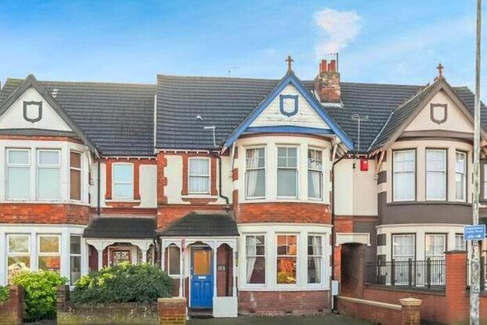 4 Bedroom Property To Rent In Goldington Road, Bedford, MK40