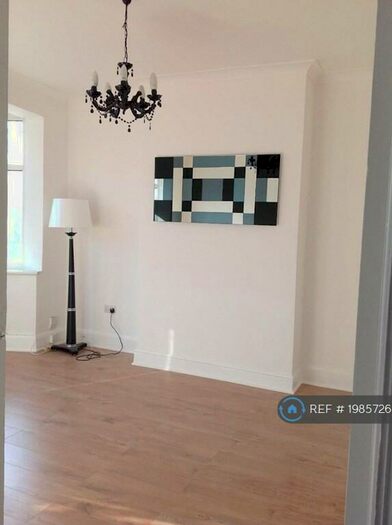 2 Bedroom Flat To Rent In Horns Road, Ilford, IG6