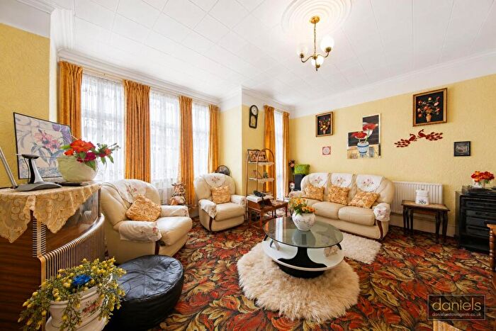 6 Bedroom Terraced House For Sale In Clifford Gardens, Kensal Rise, London, NW10