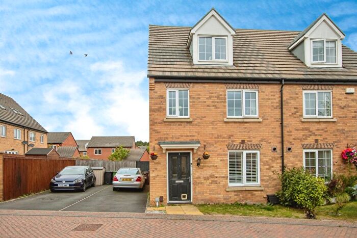 4 Bedroom Semi-Detached House For Sale In Yew Road, Whinmoor, Leeds, LS14