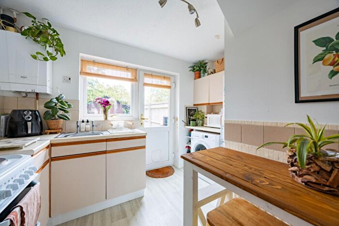 1 Bedroom Terraced House To Rent In Braunfels Walk, Newbury, RG14