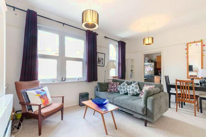 1 Bedroom Flat To Rent In Maberley Crescent, Crystal Palace, London, SE19