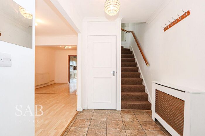 4 Bedroom Terraced House To Rent In Beechwood Avenue, Greenford, UB6