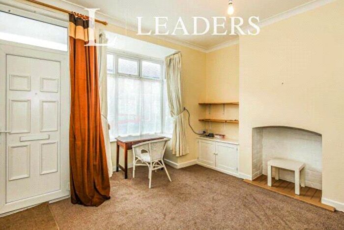 1 Bedroom Terraced House To Rent In Thistleberry Avenue, Newcastle, ST5