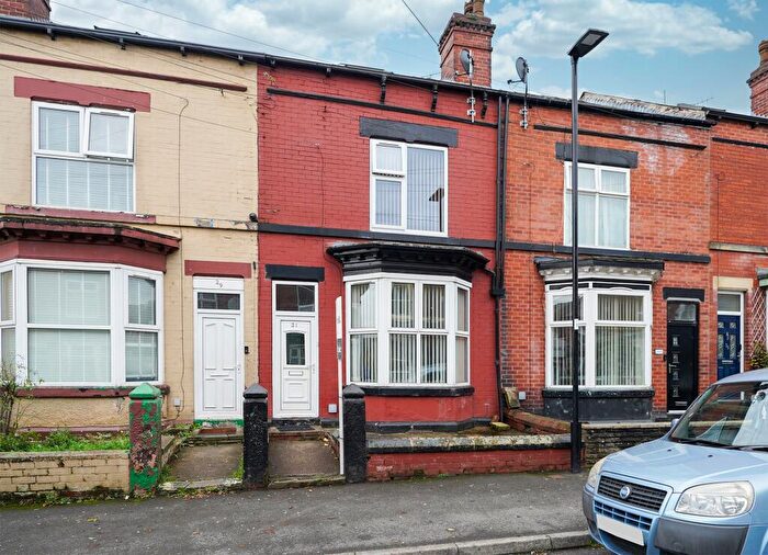 4 Bedroom Terraced House For Sale In Wake Road, Sheffield, S7