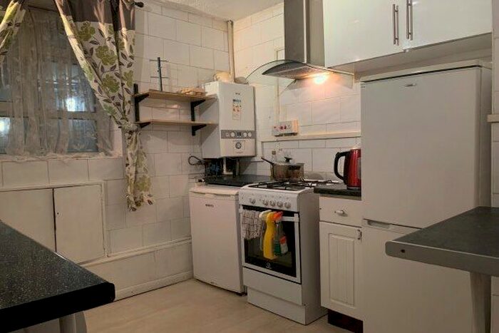3 Bedroom Flat To Rent In Talwin Street, London, E3