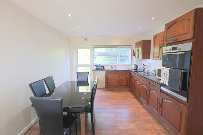 3 Bedroom End Of Terrace House To Rent In Creekside, Rainham, RM13