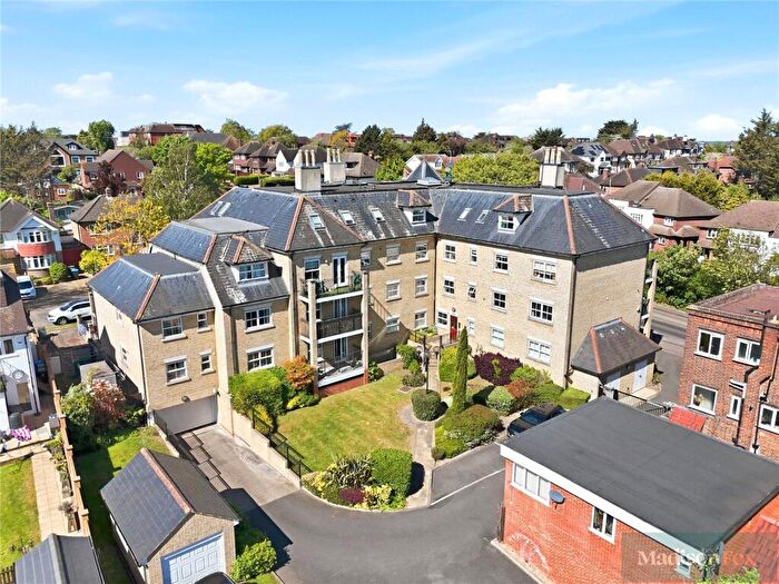2 Bedroom Apartment To Rent In Manor Road, Chigwell, Essex, IG7