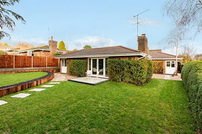 3 Bedroom Detached Bungalow For Sale In Whetstone Close, Welwyn, AL6