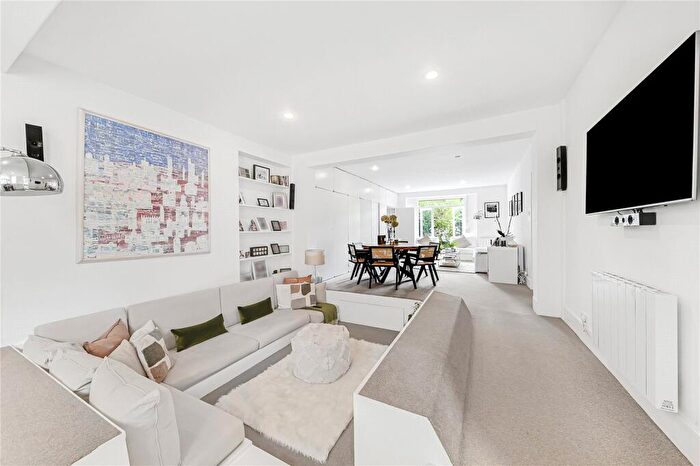 2 Bedroom Maisonette To Rent In Regents Park Road, Primrose Hill, London, NW1