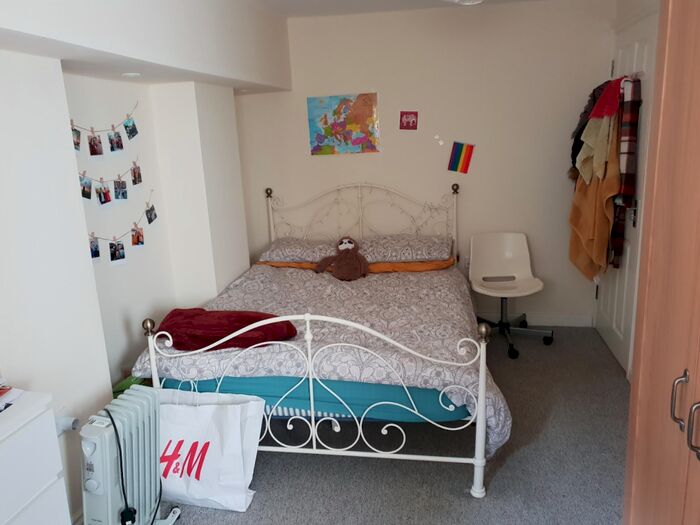 2 Bedroom House To Rent In Beauley Road, Bristol, BS3