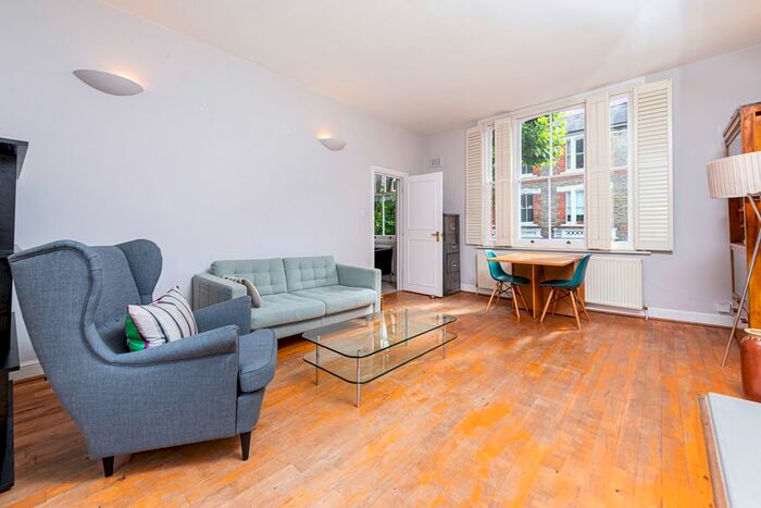2 Bedroom Flat To Rent In Stavordale Road, Highbury, London, N5