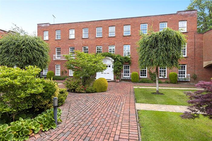 2 Bedroom Apartment To Rent In Cheniston Court Ridgemount Road, Sunningdale, Berkshire, SL5