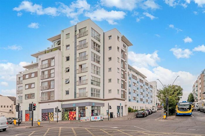 2 Bedroom Flat For Sale In Hudson House, Station Approach, Epsom, KT19