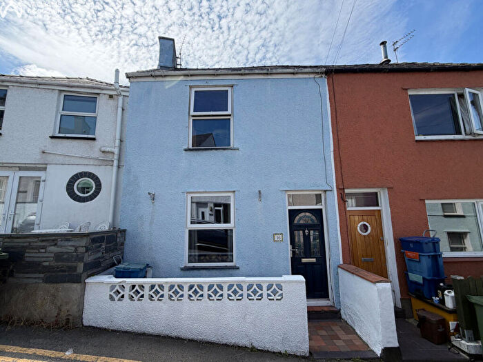 3 Bedroom Terraced House For Sale In Snowdon Street, Y Felinheli, Gwynedd, LL56