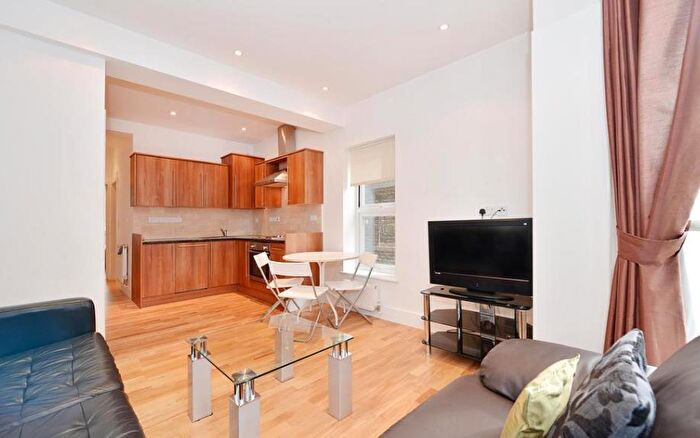 2 Bedroom Apartment To Rent In Prince Albert Road, St John's Wood, London, NW8