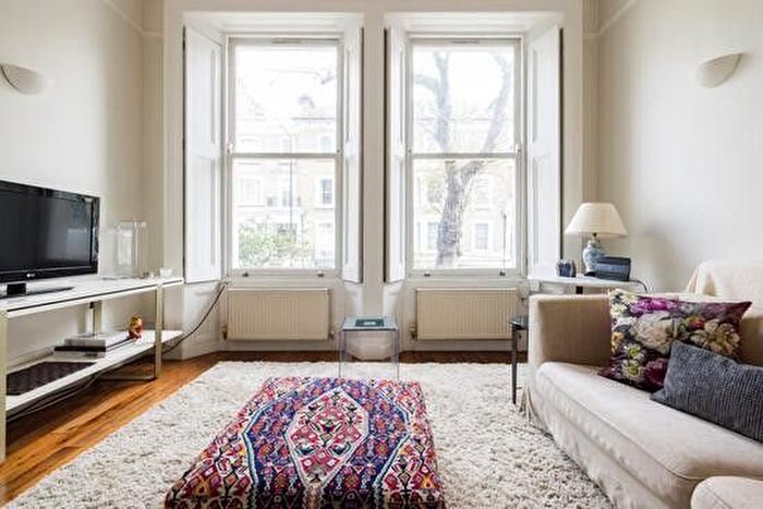 1 Bedroom Flat To Rent In Redcliffe Gardens, London, SW10