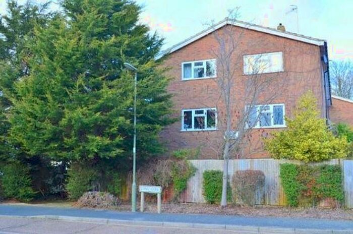 3 Bedroom Maisonette To Rent In Bedroom Ground Floor Maisonette In Godalming, GU7