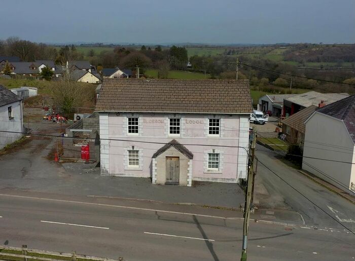 4 Bedroom Detached House For Sale In New Inn, Pencader, SA39