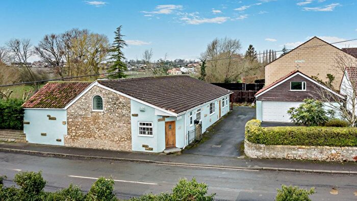 4 Bedroom Detached Bungalow For Sale In Water Lane, Little Smeaton, North Yorkshire, WF8