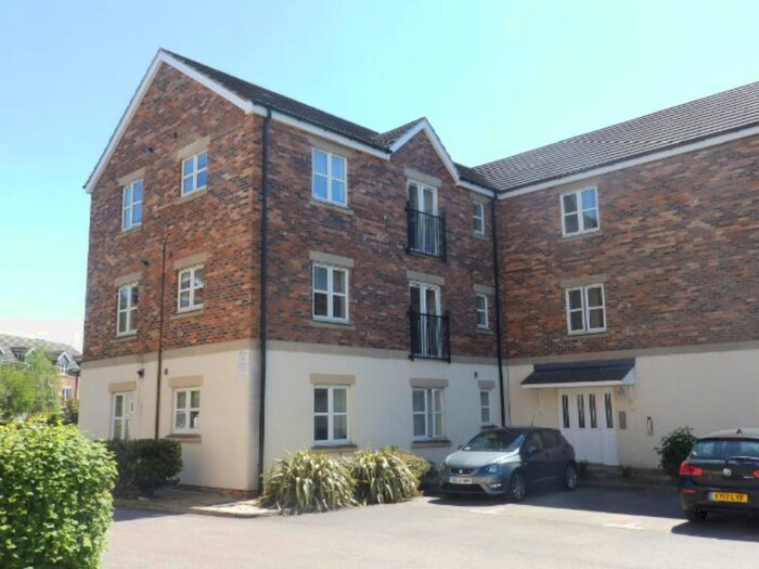 2 Bedroom Flat To Rent In Temple Court, Wakefield, West Yorkshire, WF1