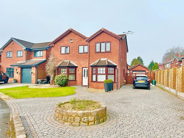 4 Bedroom Detached House For Sale In Holdenbrook Close, Leigh, WN7