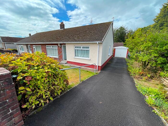 3 Bedroom Bungalow For Sale In Rhydycoed, Birchgrove, Swansea, SA7