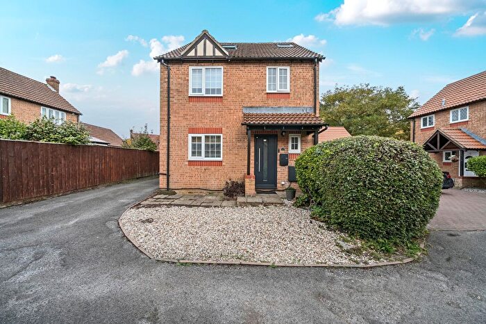 4 Bedroom Detached House For Sale In Hurford Drive, Thatcham, RG19
