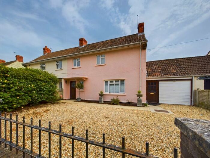 3 Bedroom Semi-Detached House For Sale In The Millands, Somerton, TA11
