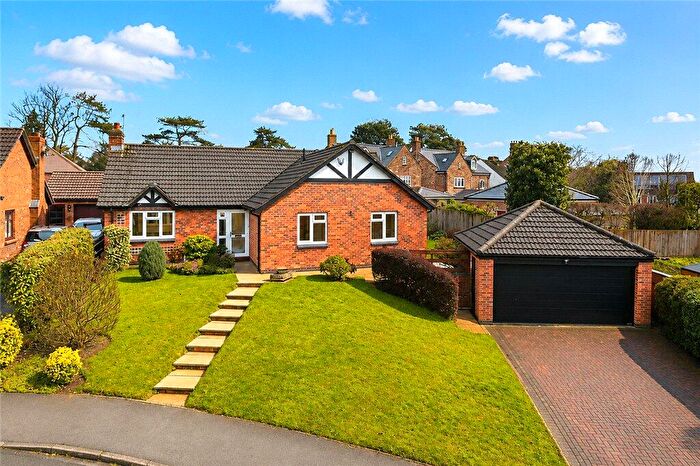 3 Bedroom Bungalow For Sale In Kirkby Avenue, Ripon, North Yorkshire, HG4