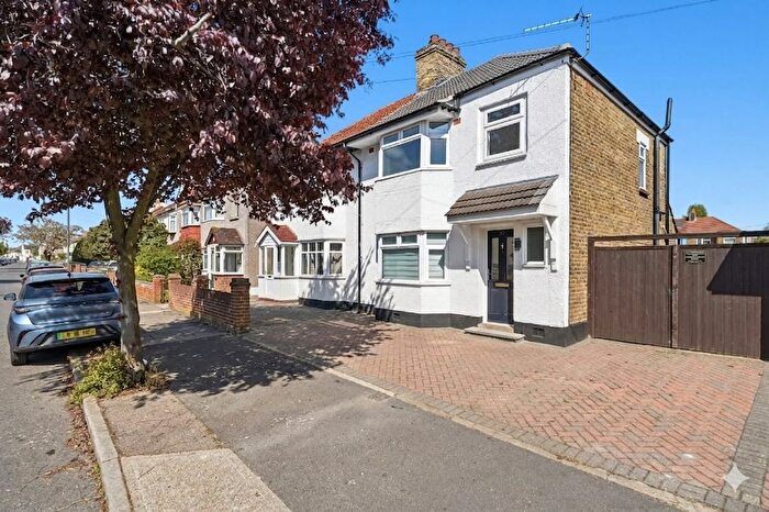 1 Bedroom Semi Detached House To Rent In Balliol Road, Welling, DA16