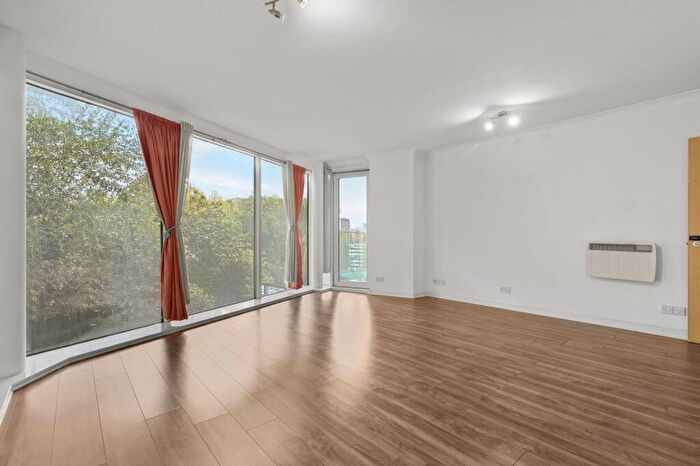 2 Bedroom Flat For Sale In Boardwalk Place, Poplar, E14