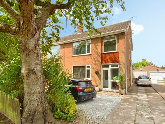 3 Bedroom Semi Detached House For Sale In Spencer Close, Cottingham, HU16