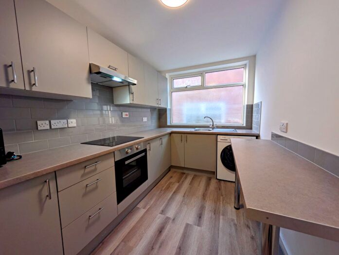 2 Bedroom Flat To Rent In Church Road, Manchester, M41