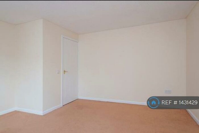 2 Bedroom Flat To Rent In Ashdale Road, Kilmarnock, KA3