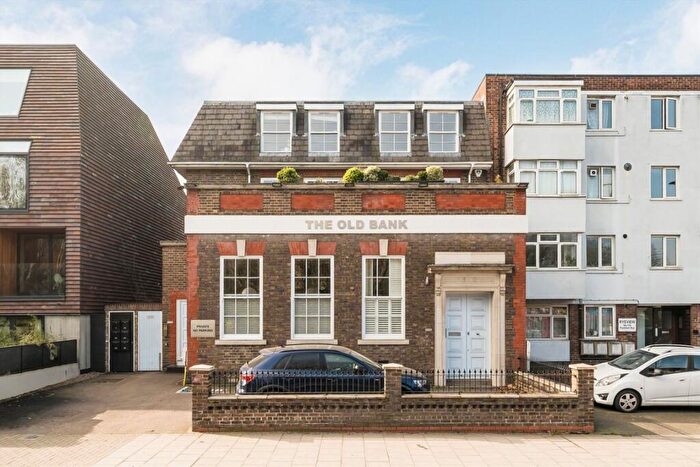 2 Bedroom Flat For Sale In Peckham Rye, Peckham Rye, SE15