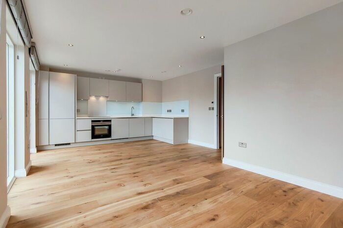 2 Bedroom Flat To Rent In Holloway Road, London, N19