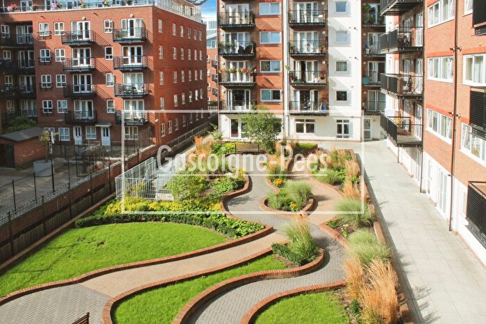 1 Bedroom Flat To Rent In Royal Gallery, Kingston Upon Thames, KT2