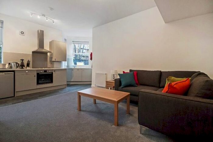 1 Bedroom Flat To Rent In Eccles Old Road, Pendleton, Salford, M6