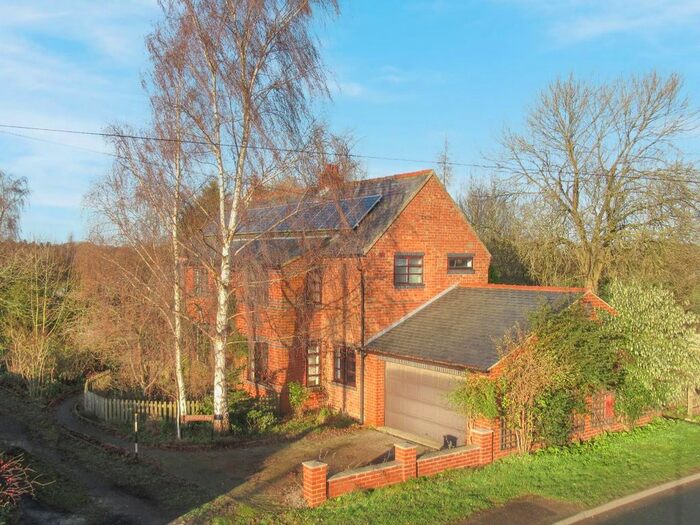 4 Bedroom Detached House For Sale In Main Street, Sutton On Derwent, York, YO41