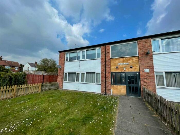 1 Bedroom Flat To Rent In Fairford Road, Lache, Chester, CH4