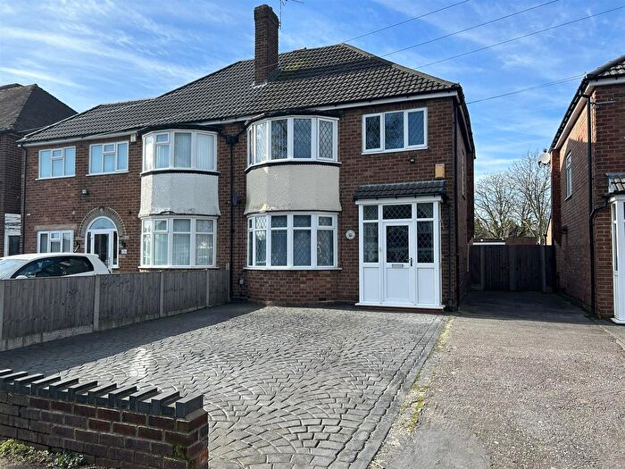 3 Bedroom Semi Detached House For Sale In Manor Park Road, Castle Bromwich., B36