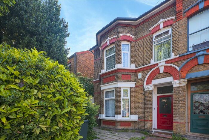 4 Bedroom Semi-Detached House To Rent In Earlham Grove, Forest Gate, London, E7
