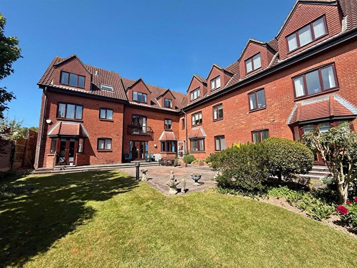 1 Bedroom Flat To Rent In Chelmsford Road, Shenfield, Brentwood, CM15