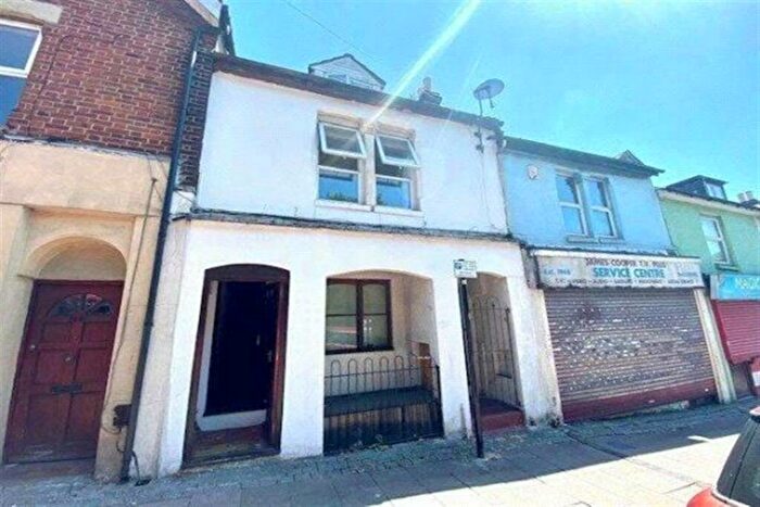 2 Bedroom Flat To Rent In Bevois Valley Road, SO14