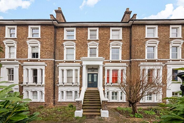 3 Bedroom Flat For Sale In Devonshire Road, Forest Hill, London, SE23